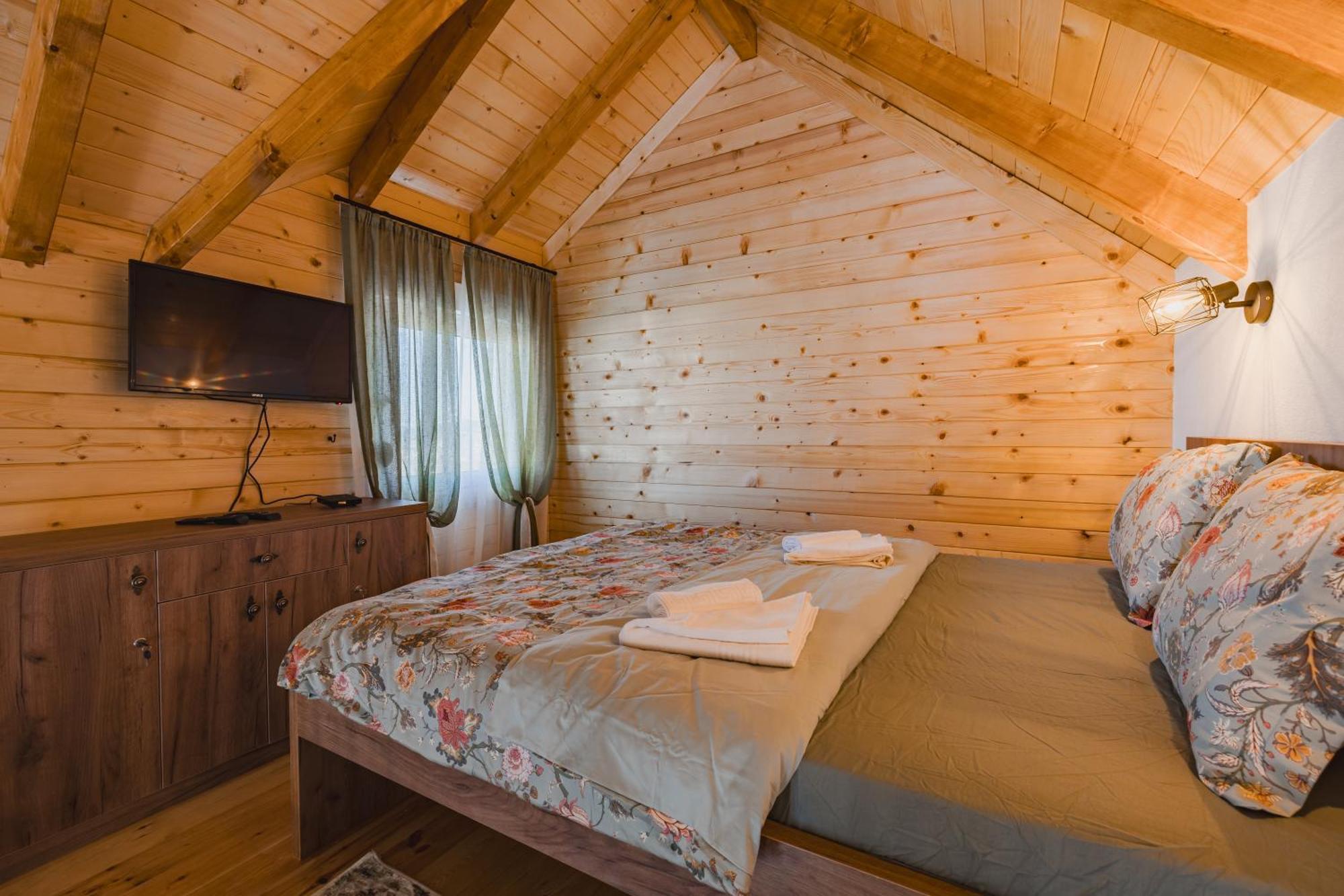 Mountain House Ivanovic Moticki Gaj Eksteriør billede